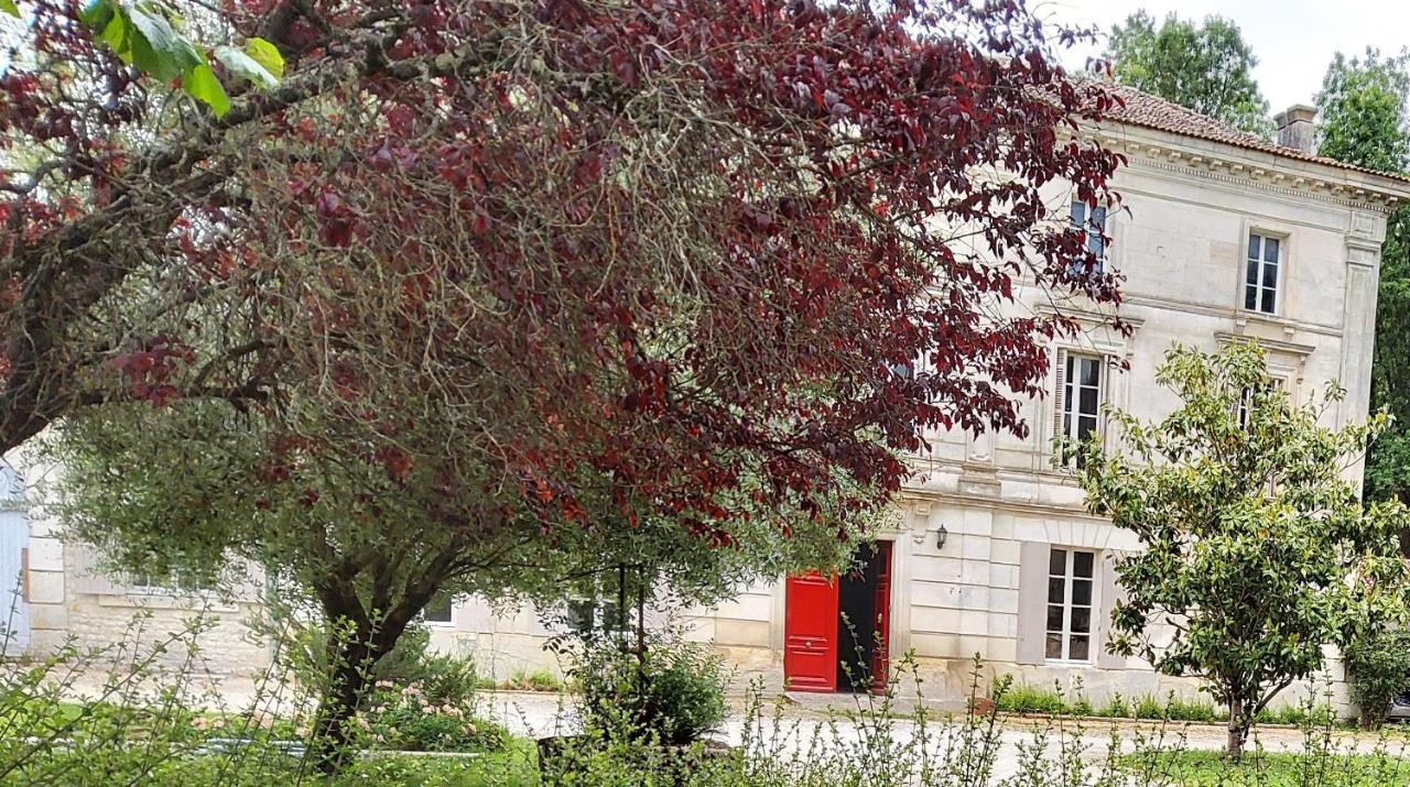 Bed and Breakfast Domaine De Pladuc Lachaise Экстерьер фото
