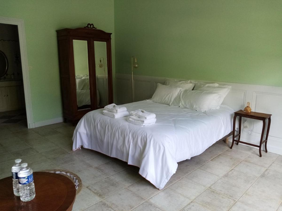 Bed and Breakfast Domaine De Pladuc Lachaise Номер фото